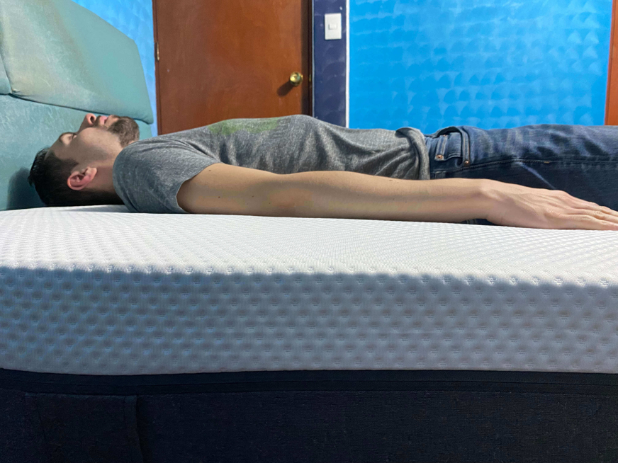 colchon emma hybrid boca arriba